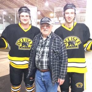 Meet your Posher, Dustin